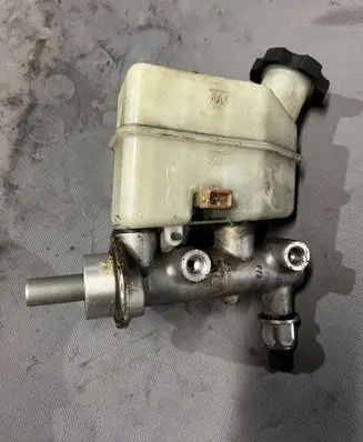 KIA Sportage Master brake cylinder BM111100D BM111100 111100D