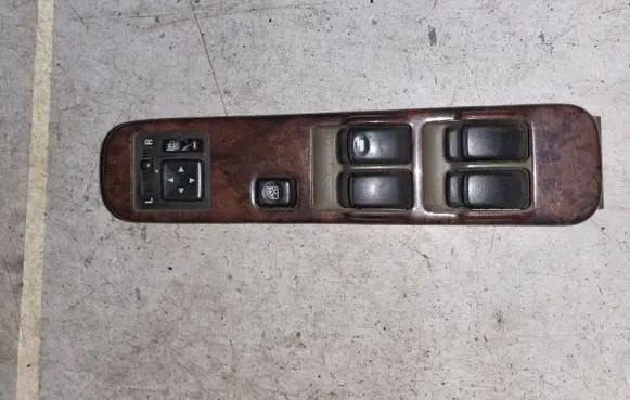 Mitsubishi Montero Electric window control switch MR763629X3