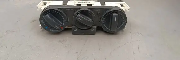 Volkswagen Polo Climate control unit 6Q0820045