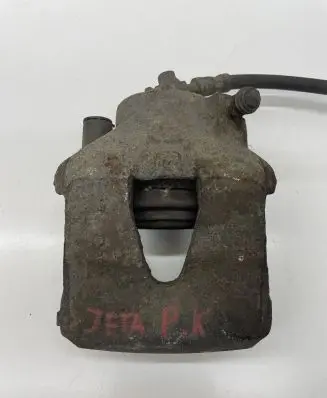 Volkswagen Jetta V Front brake caliper