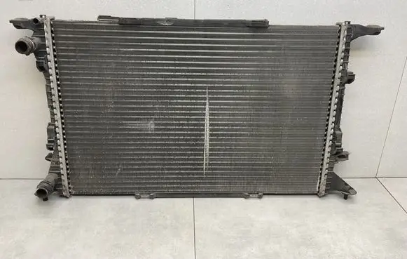 Audi Q3 8U Coolant radiator 8K0121251R