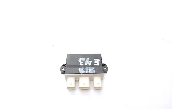 Mercedes-Benz E AMG W213 Trunk lid opening control unit A2389053301 2869289 005086526