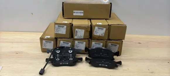 Maserati Levante Brake pads (front) 673011564