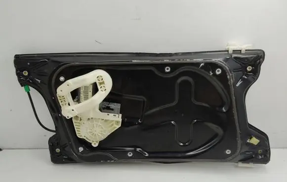 Land Rover Discovery 3 - LR3 Front door window regulator with motor CUR000140