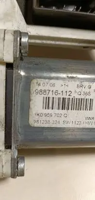 Volkswagen PASSAT B6 Front door window regulator motor 1K0959702Q 1K0959792M 988716112