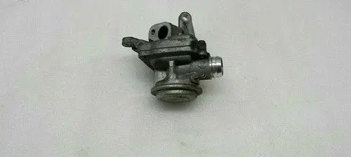 Mercedes-Benz CLS C219 EGR valve cooler A1561400960