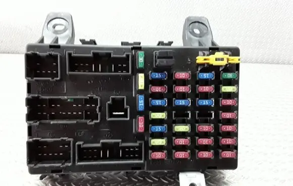 Hyundai Getz Fuse module 911981C001