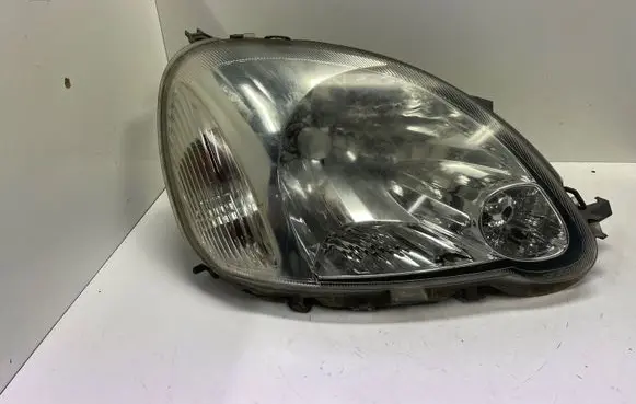 Toyota Yaris Headlight/headlamp 811100D081 89900175