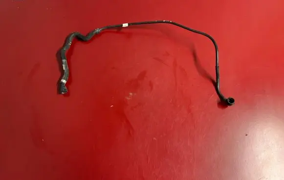 BMW X1 F48 F49 Engine coolant pipe/hose 8658483 8658484