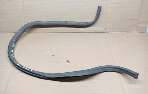 Volkswagen Golf Sportsvan Engine compartment rubber 