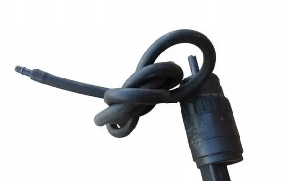 Maserati Quattroporte Windscreen/windshield washer pump