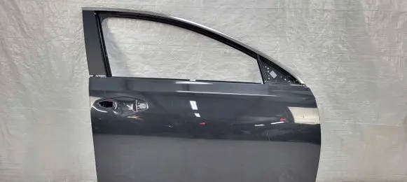 KIA Xceed Front door
