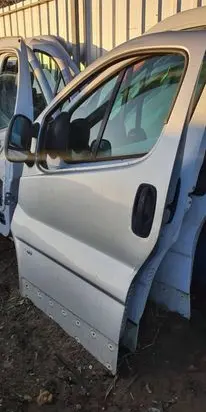 Renault Trafic II (X83) Front door
