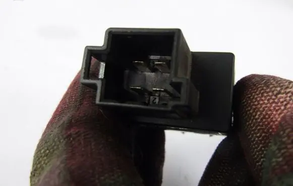 Mercedes-Benz Vaneo W414 Brake pedal sensor switch 0015452009