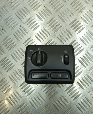 Volvo V70 Light switch 8691749 L06CC00198