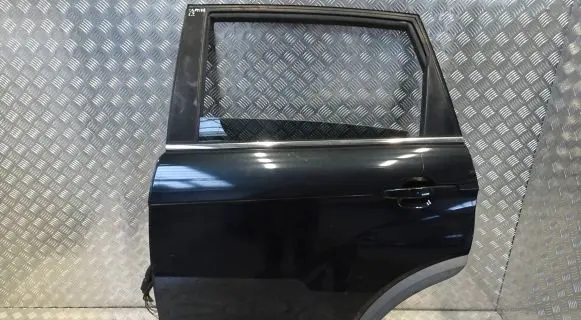 Chevrolet Captiva Front door