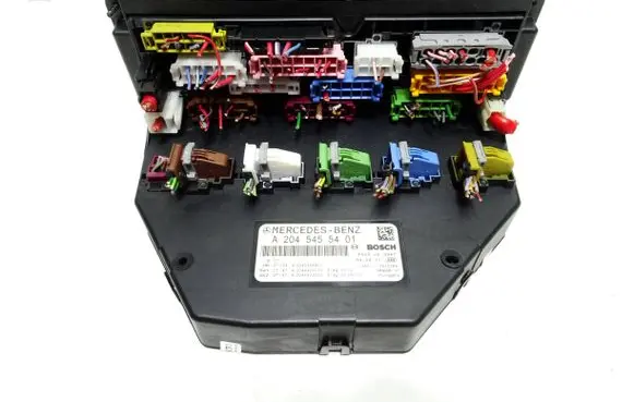 Mercedes-Benz C W204 SAM control unit A2045455401 A2044423100 A2045455801