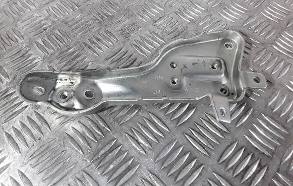 Mercedes-Benz A W176 Other engine bay part A6510901041