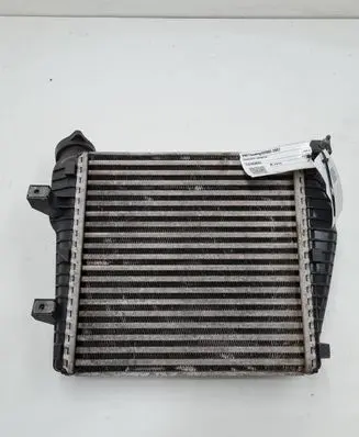 Volkswagen Touareg I Intercooler radiator 7L0145804A