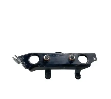 Chevrolet Camaro Intercooler pipe mounting bracket 84399882