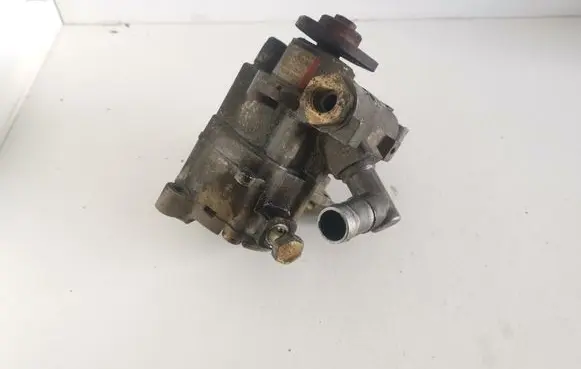 Mercedes-Benz E W210 Power steering pump 0024661901