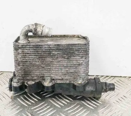 Engine oil radiator