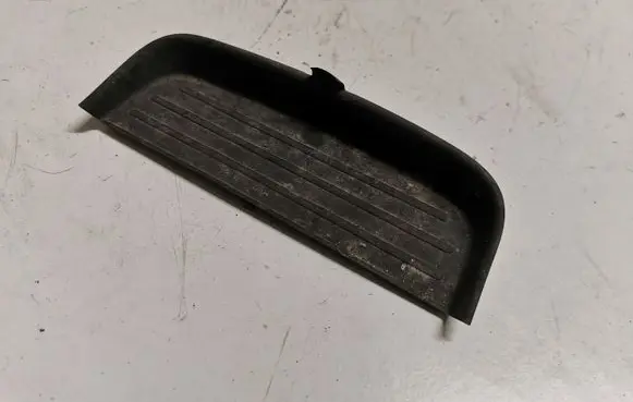 Ford Mustang VI Central console drawer/shelf pad FR3B63045M97A