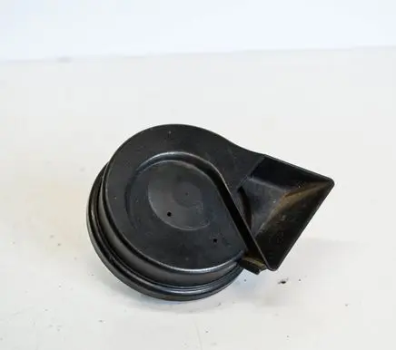 Audi A4 S4 B7 8E 8H Horn signal 8E0951221C