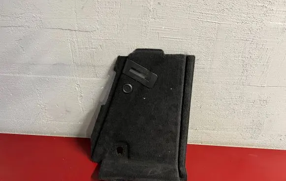 Trunk/boot side trim panel