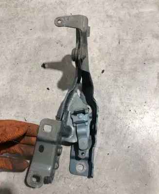 Mercedes-Benz A W176 Engine bonnet/hood hinges A1768800328