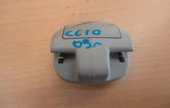 Renault Clio III Centre console side trim front 