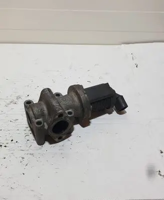 Opel Signum EGR valve 55215031 B714