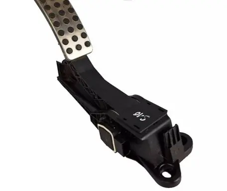 Mercedes-Benz ML W164 Accelerator throttle pedal A1643000104