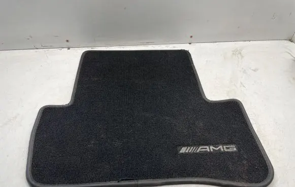 Mercedes-Benz C W204 Rear floor mat 060125
