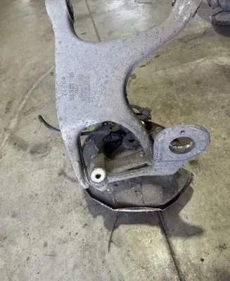 Audi A4 S4 B8 8K Rear wheel hub spindle/knuckle 24849 3438313