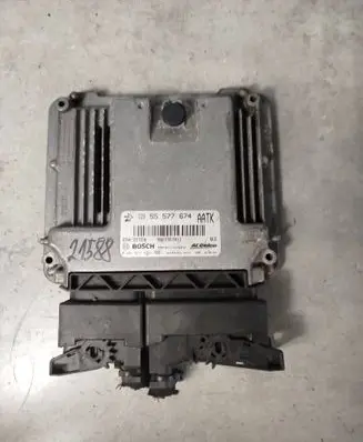 Opel Astra J Engine control unit/module 55577674 0281017452