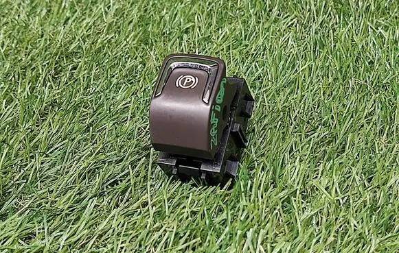 Opel Zafira C Hand parking brake switch 20813730