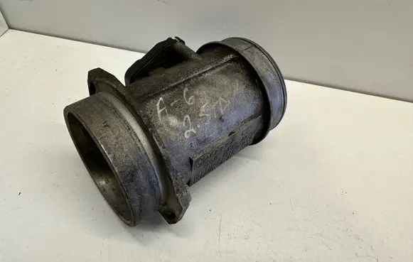 Audi A4 S4 B6 8E 8H Mass air flow meter 059906461D AFH7025C