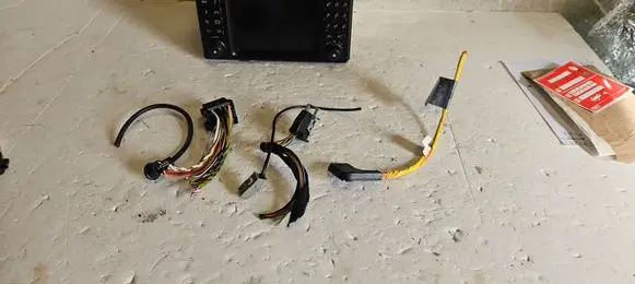 Mercedes-Benz CLK A208 C208 Sound system wiring loom 2105409433 2025453628 COMAND20