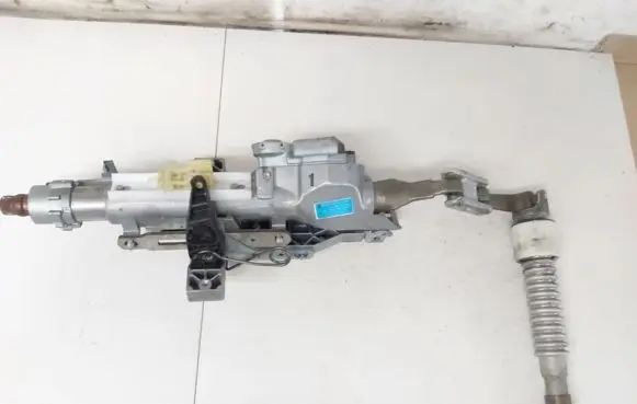 Mercedes-Benz E W211 Steering wheel axle A2114603516