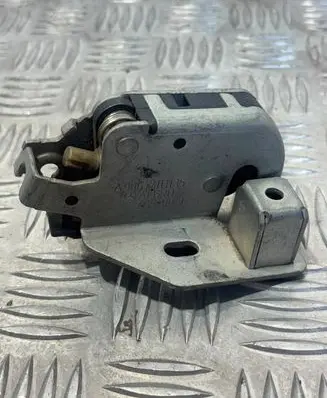Mercedes-Benz Sprinter W901 W902 W903 W904 Rear door lock A9067401135 ZGS001