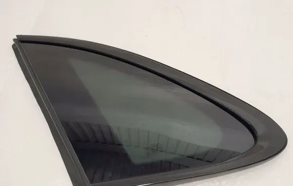 Porsche Cayenne (9Y0 9Y3) Front triangle window/glass 9Y0845297