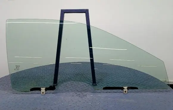 Honda Accord Front door window glass four-door 