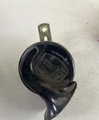 Renault Megane II Horn signal 8200524143 E10020046