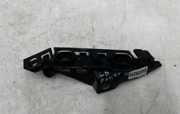 Volkswagen PASSAT B8 Rear bumper mounting bracket 3G0807183B