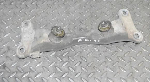 BMW 3 E90 E91 Gearbox mounting bracket 6771064