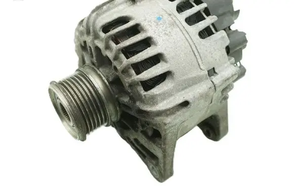 Renault Captur Generator/alternator 231007865R