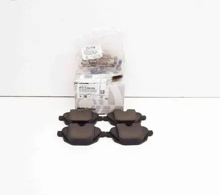 BMW 5 G30 G31 G38 Brake pads (front) 6862202 34216862202