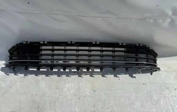Volkswagen Golf Sportsvan Front bumper lower grill 510853677