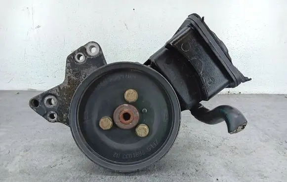 BMW X5 E53 Power steering pump 2249949